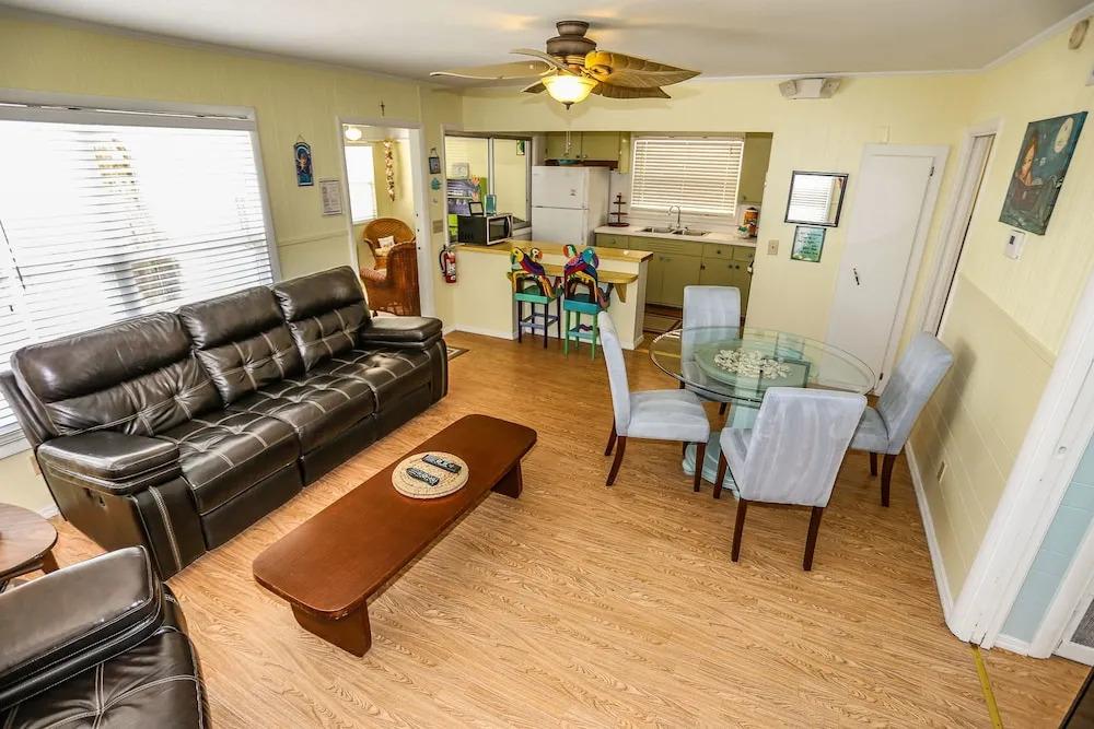 756 Estero Blvd.