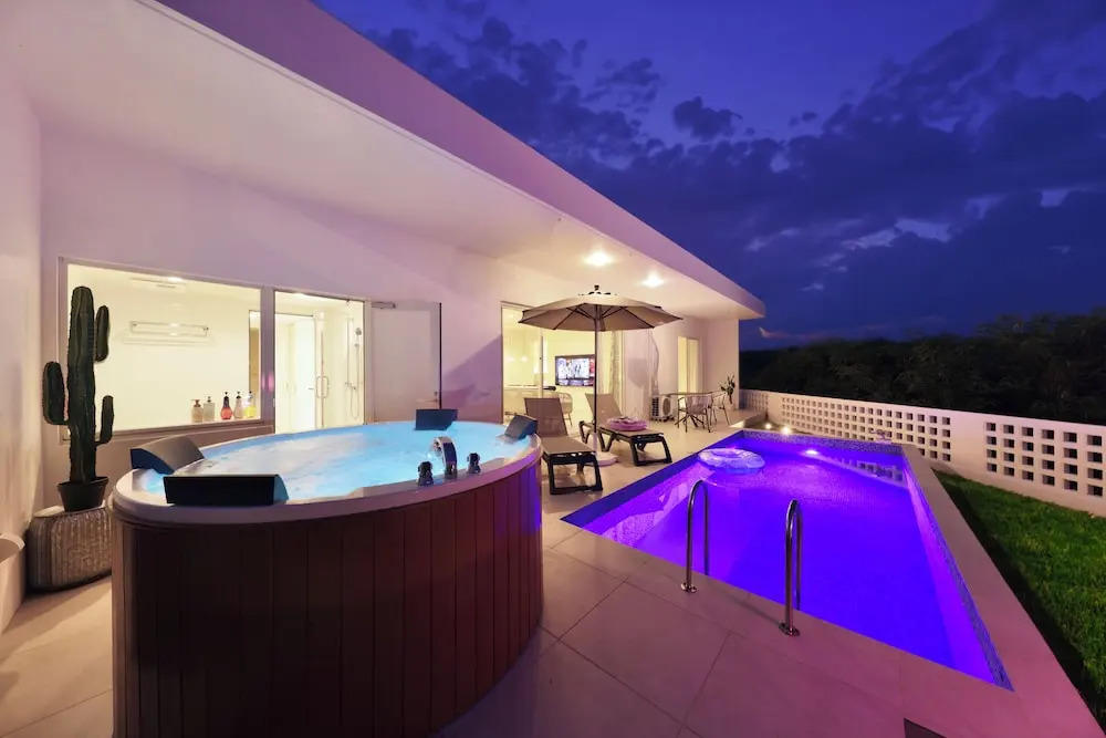 Crystal Villa Bayside