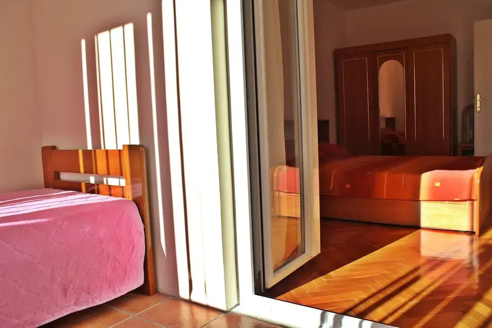 Sunny Family Apartment