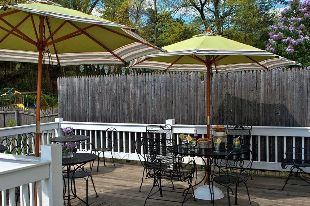 Naomis Inn Bed & Breakfast