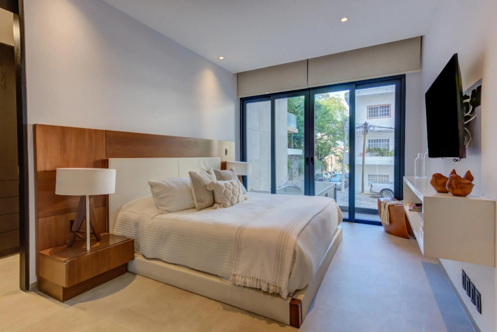Sailview 801 Romantic Zone Rooftop Pool Ocean Views