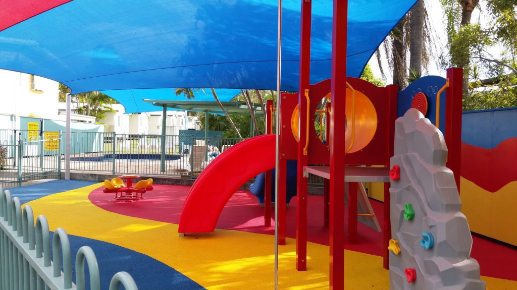 Alex Beach Cabins and Tourist Park