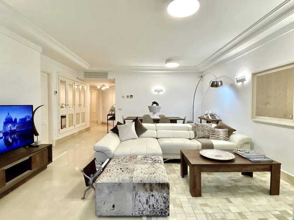 YOLO Spaces - Sotogrande Marina Luxury Apartment