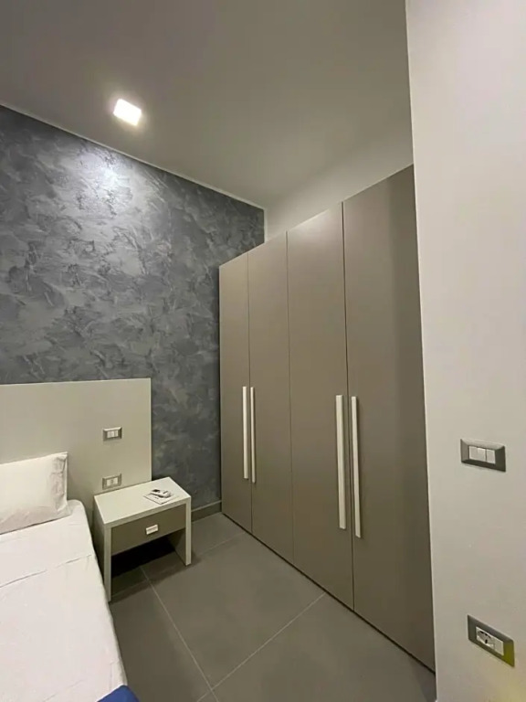 3 Rooms Chiaia