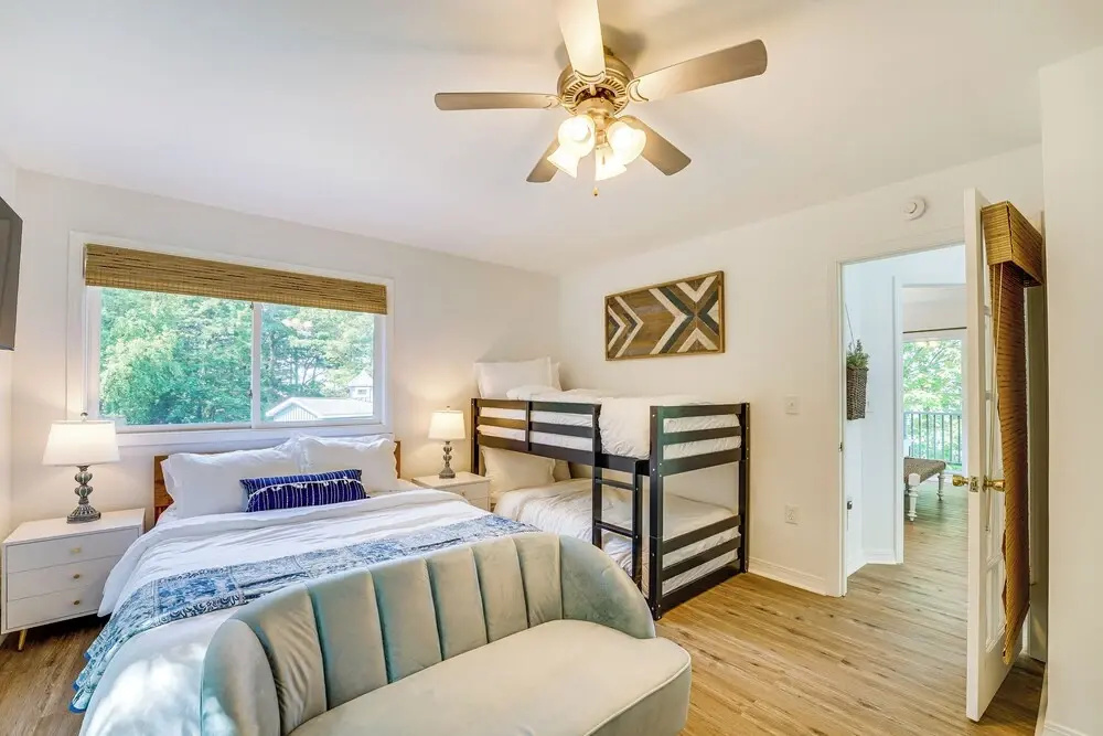 Private Beachfront Lake Michigan Rental w/ Kayaks