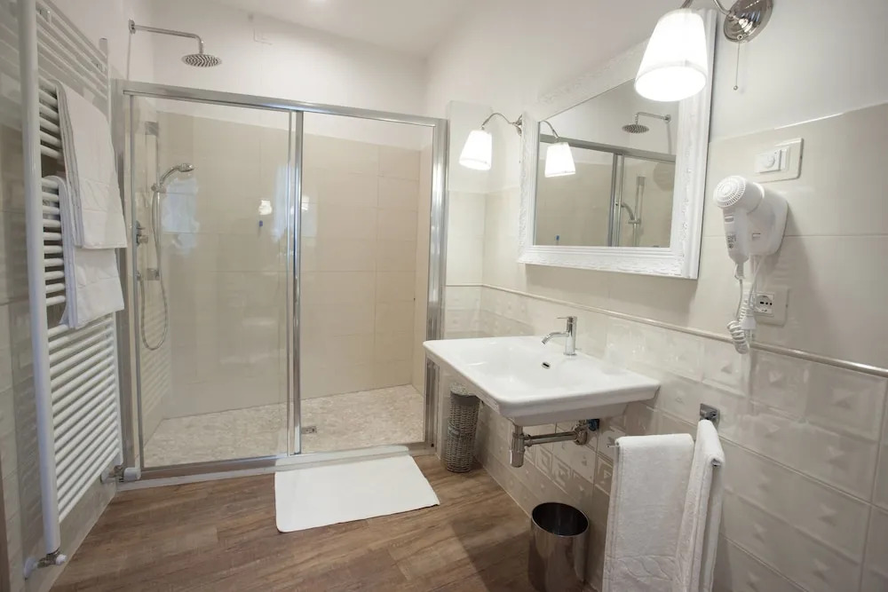 Magnifica Luxury Suites