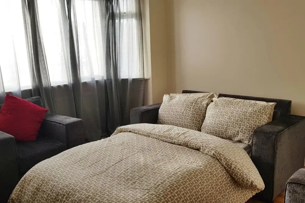 Elegant and Spacious 2 bedroom Apartment