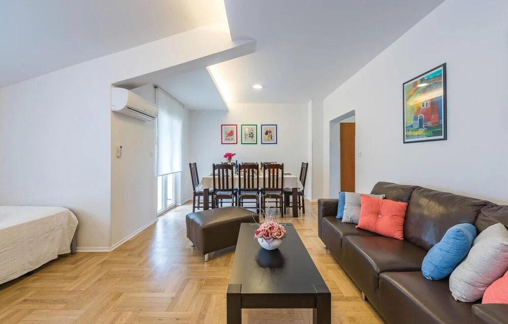 Stunning Home in Porec With Wifi and 3 Bedrooms