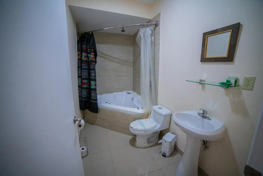 California Comfort & Suites