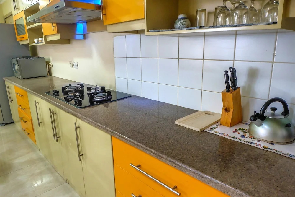 3 Bedroom Permata Senayan Apartment By Travelio