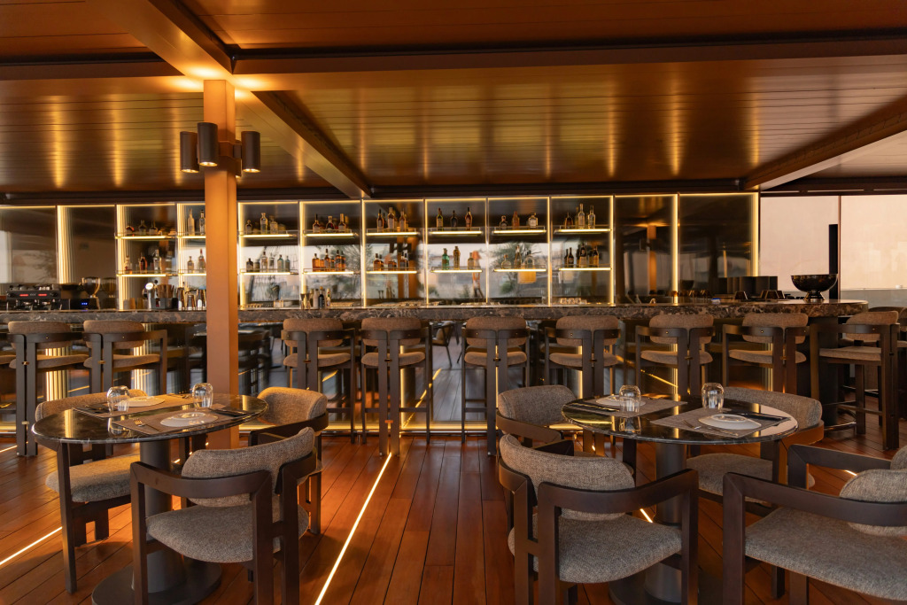 Adia Aluma Athens, Curio Collection By Hilton