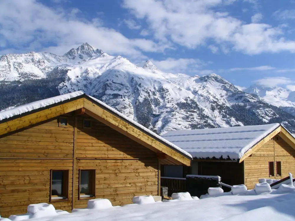 Spacious and Functional Chalet Located Close to the ski Lifts