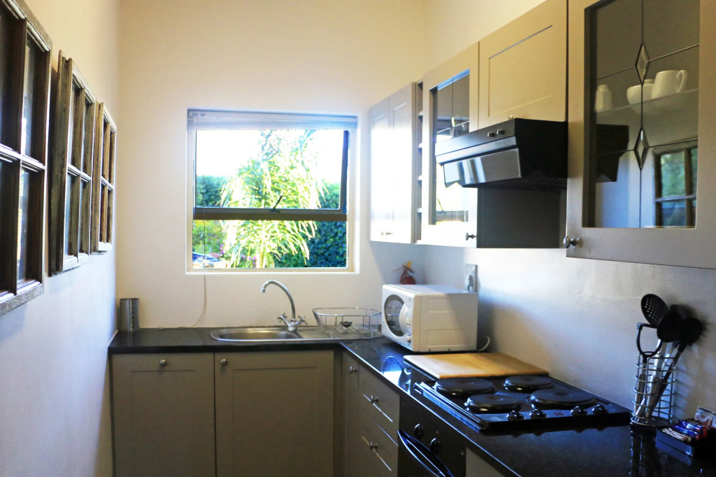 Paradiso Guesthouse & Self-catering Cottage