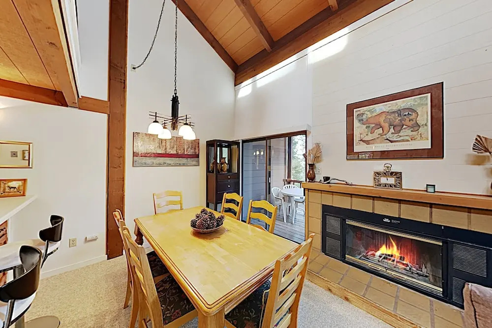 All-seasons , Near Northstar Resort 2 Bedroom Condo