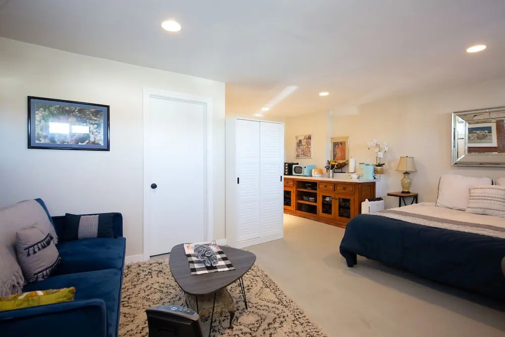 Overlooking Marina del Rey sailboats, is Green Ginger Playa Del Rey on the bluff