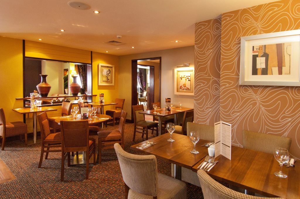 Premier Inn Sunbury - Kempton Park