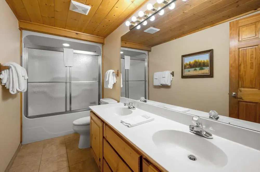 Country Pines Lodge