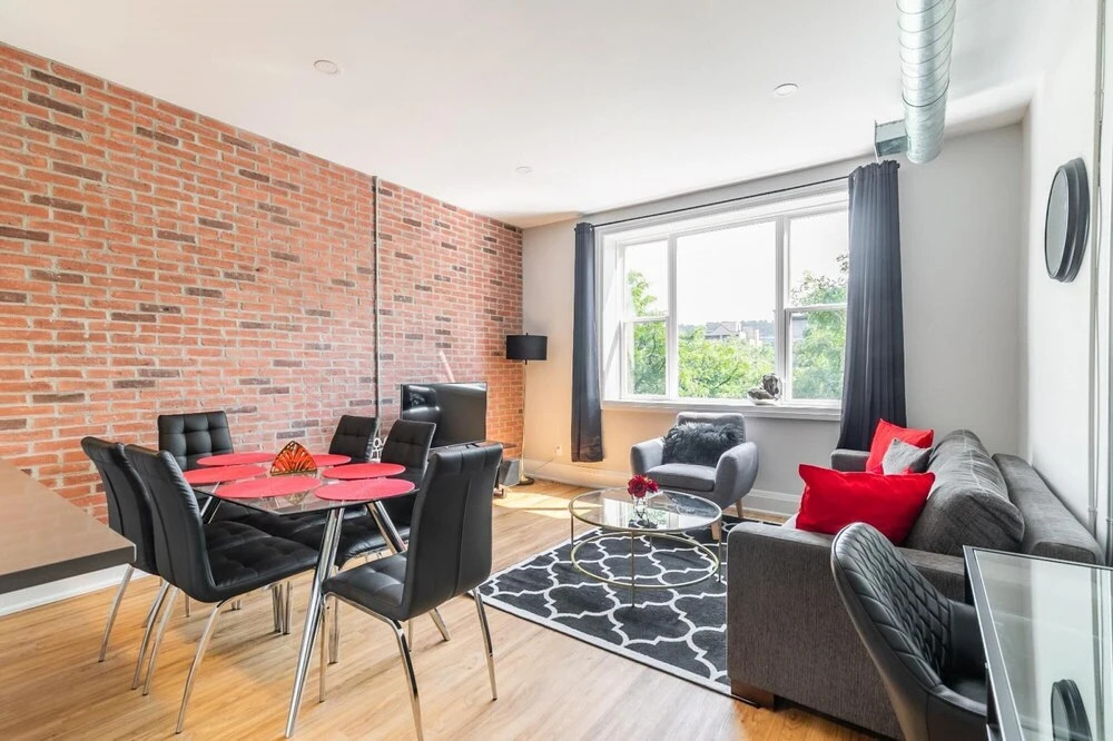 Grand 2BR Loft Garden View