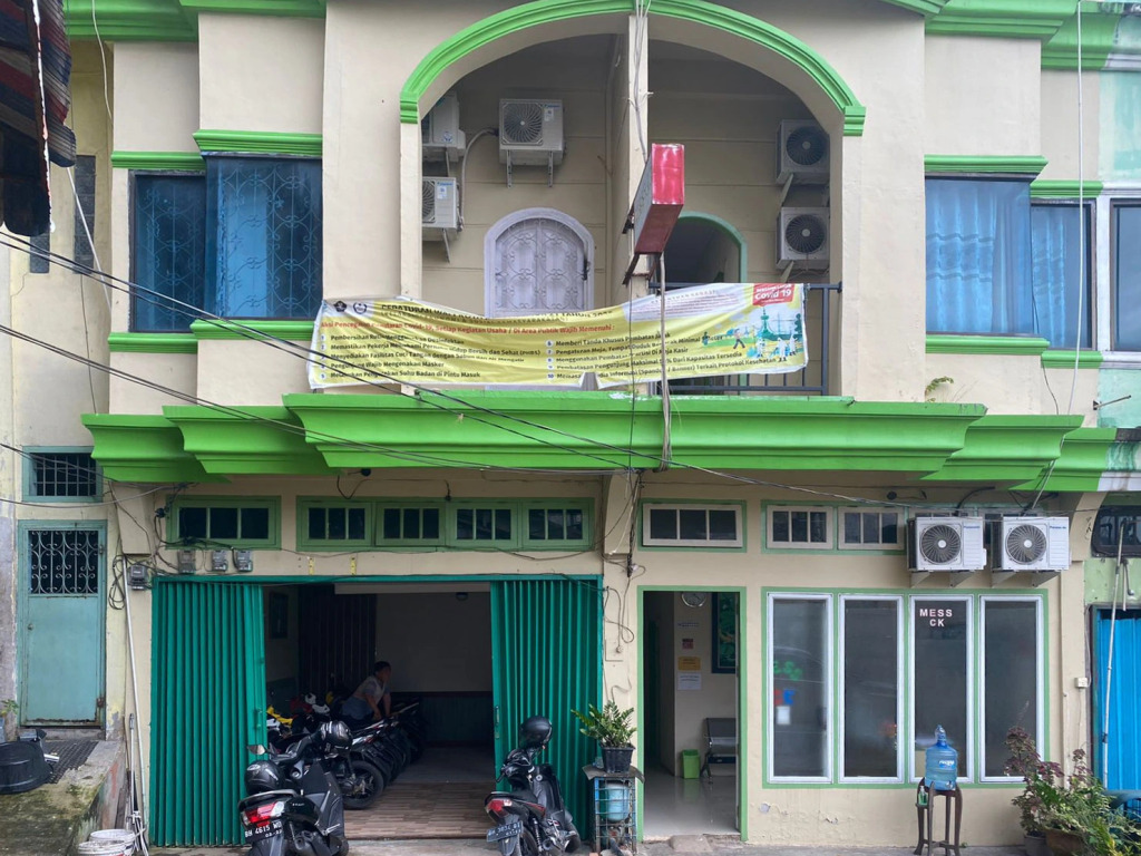 CK Homestay Syariah near Lippo Plaza Jambi Mitra RedDoorz