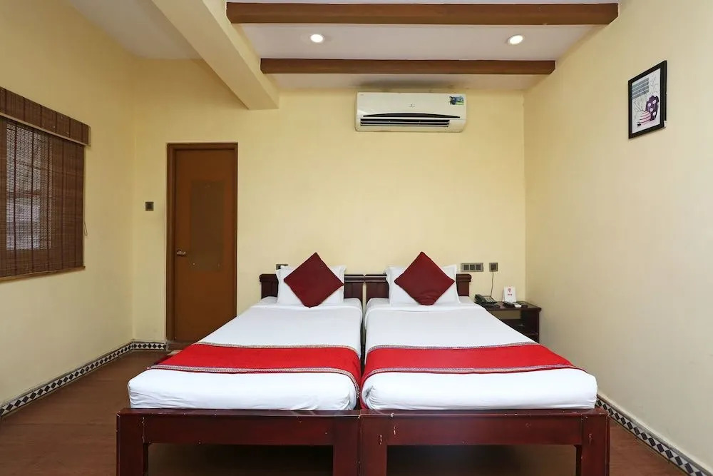 OYO Flagship 2207 Hotel Transit