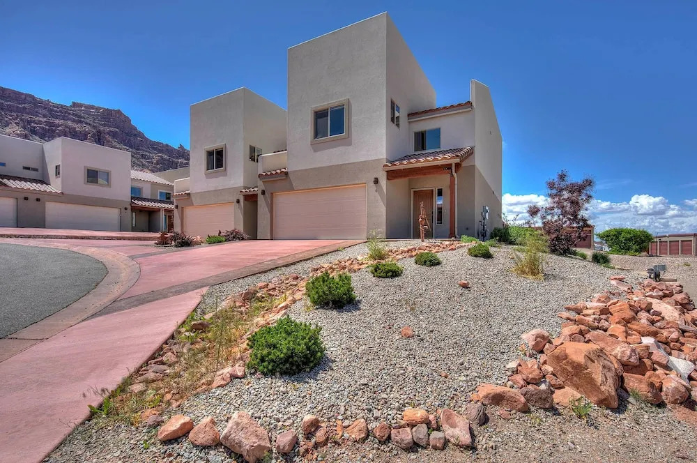 Desert Winds 6 by MoabCondos4Rent