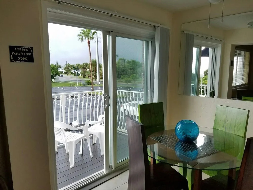 Royal Mansions Resort
