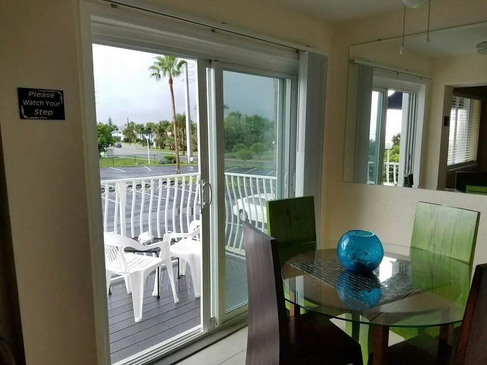 Royal Mansions Resort