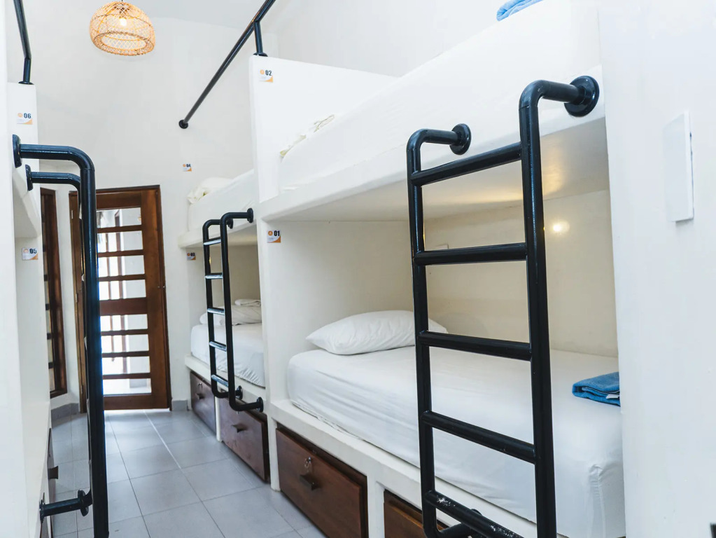Huku Beach Hostel Palomino