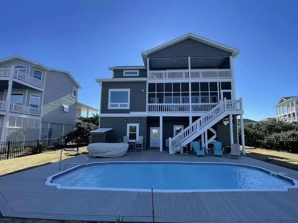 Ancora 4 Bedroom Home by Redawning