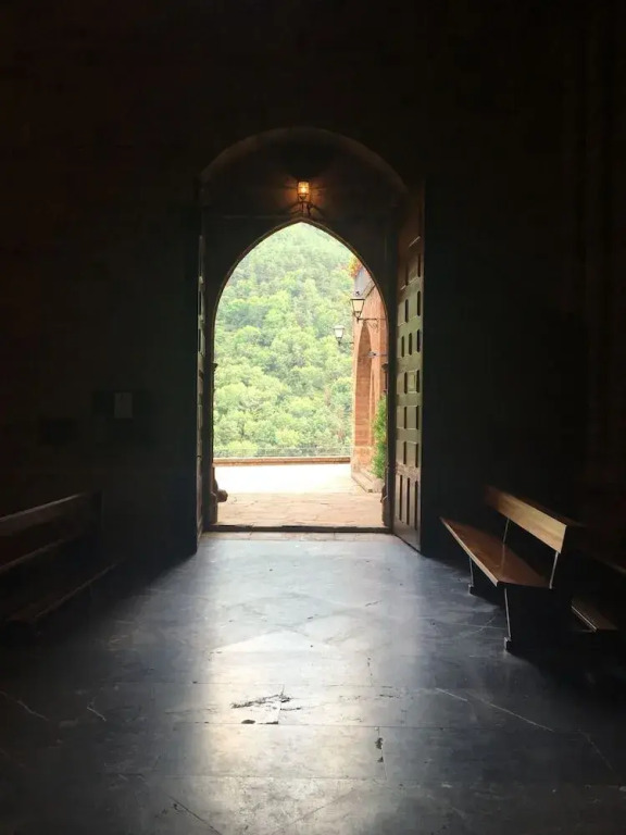 MONASTERIO de SANTA MARÍA DE VALVANERA