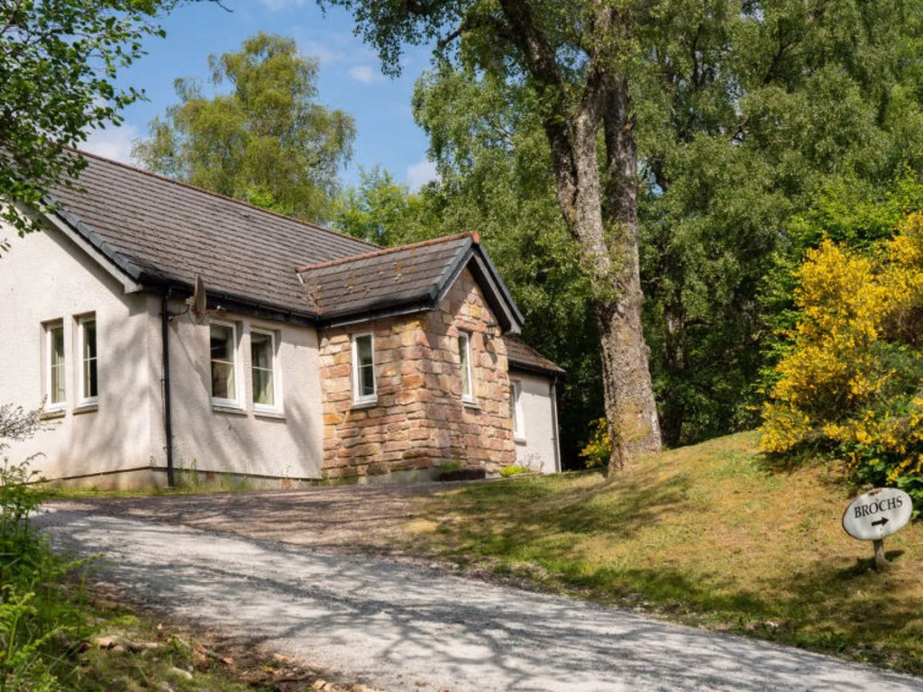 House Brochs Drumnadrochit