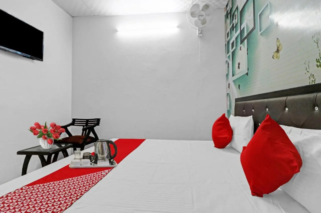 OYO 88123 Hotel Small Town