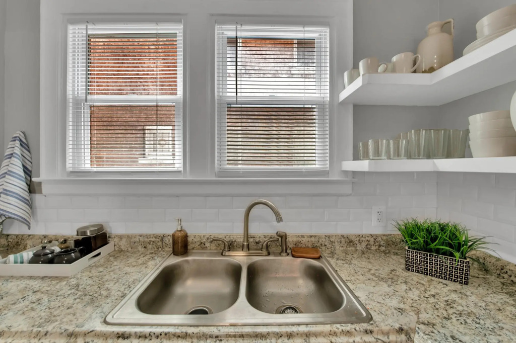 Stunning Apartment near Palmer Park/Free Parking