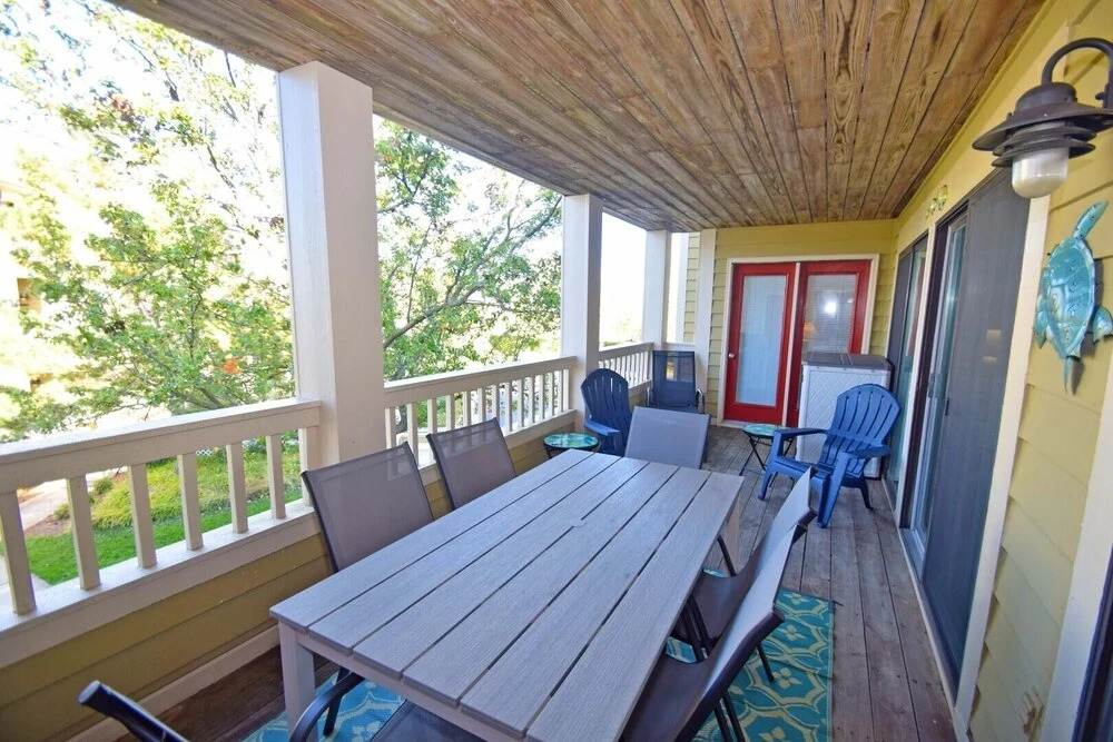 Seascape-heron Harbour 202-3 2 Bedroom Condo by RedAwning