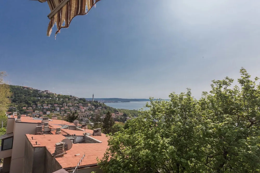 Strada del Friuli Sea View and Terrace