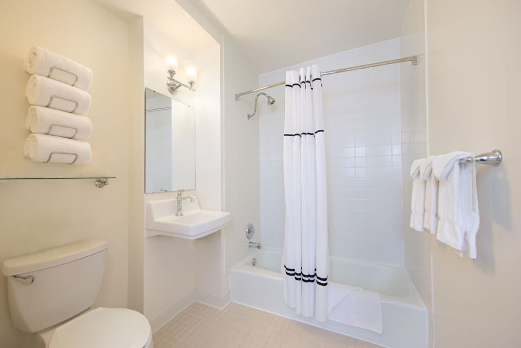 The Lafayette Hotel, Swim Club & Bungalows