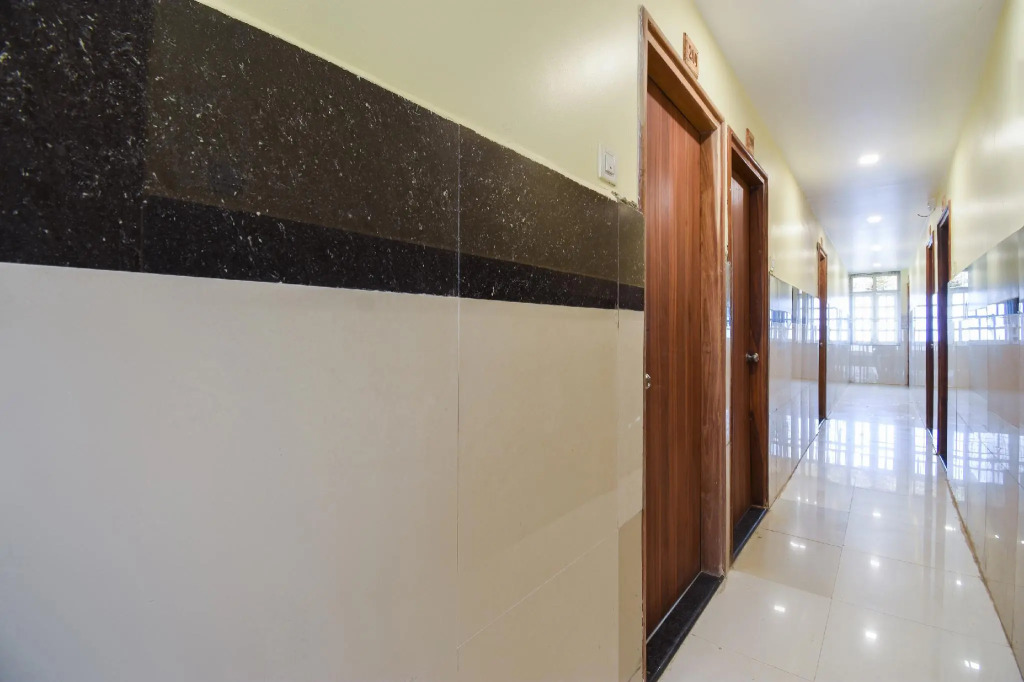 OYO 45335 Hotel Ratan Deluxe