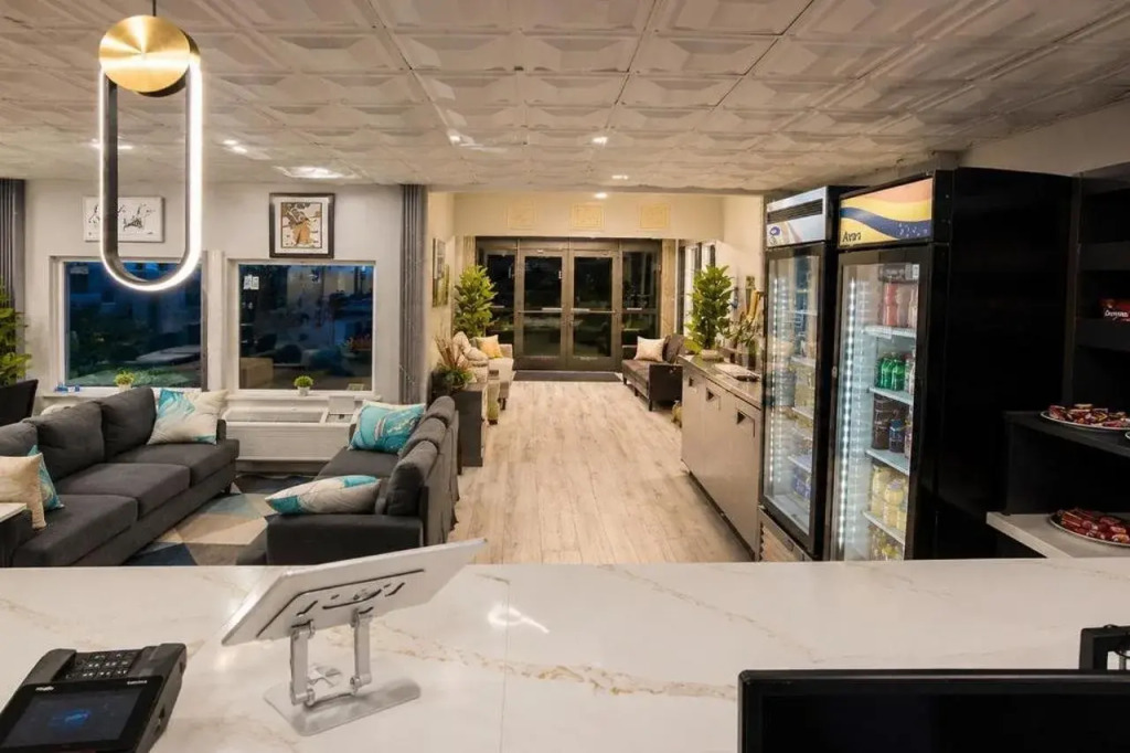 Lx Hotel, SureStay Collection by Best Western