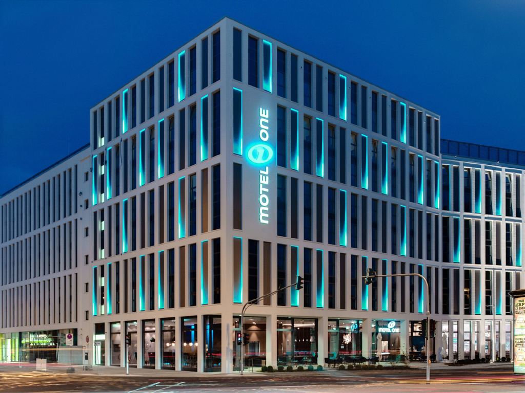 Motel One Köln-Altstadt