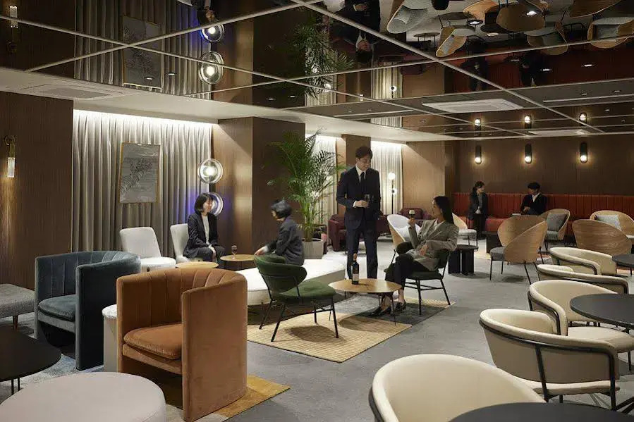 The Connoisseur Residence Hotel
