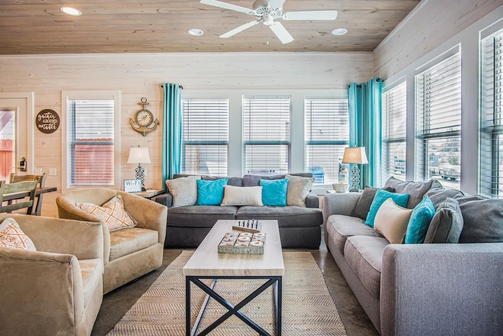 Fanta Sea Get Away 5 Bedrooms 4.5 Bathrooms Home