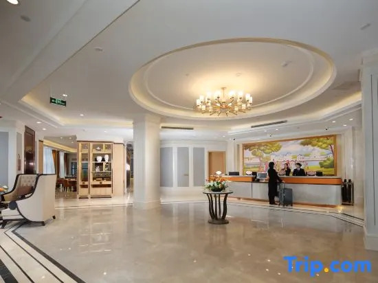 Vienna Hotel (Kaizhou Hanfeng Lake)