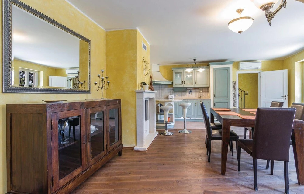Stunning Home In Rovinj With Wifi