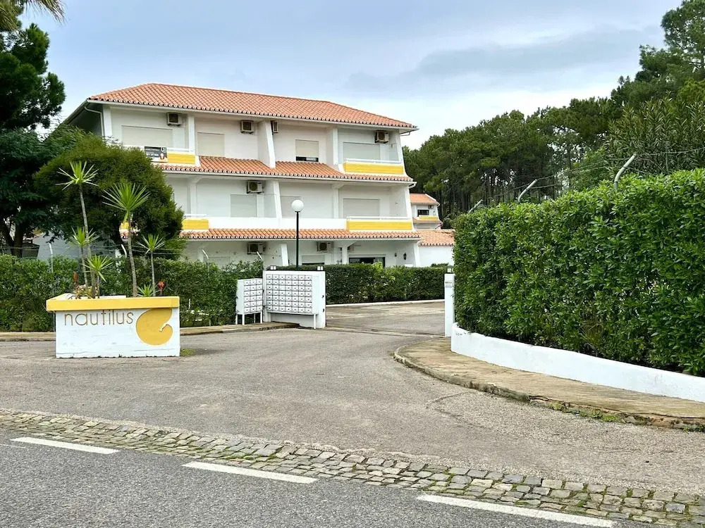 Vilamoura Nautilus With Pool by Homing