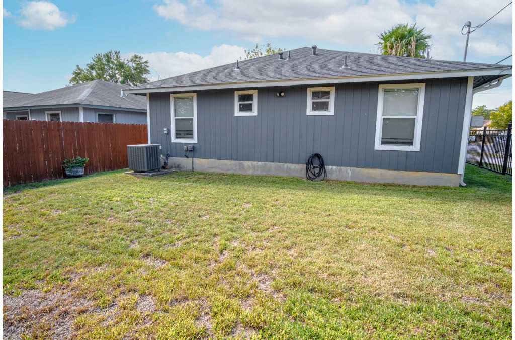 Freshly Remodeled 3BR 2BA Near Fantastic Downtown