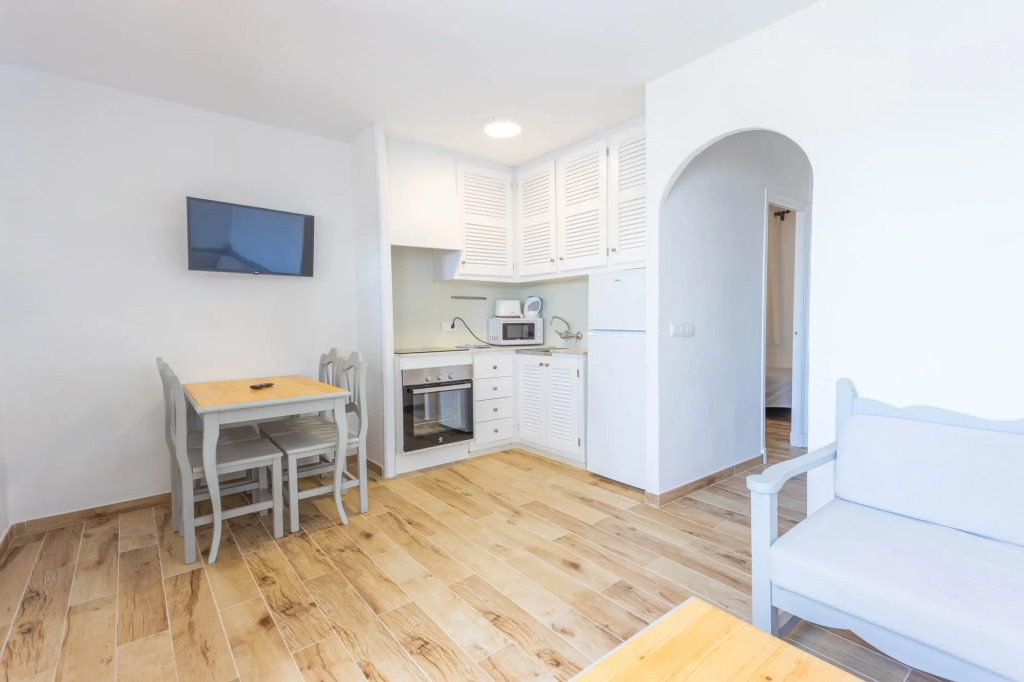 Apartamentos Son Bou Gardens By MENORCARENTALS