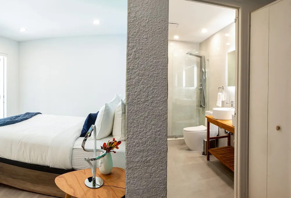 The Lauderdale Boutique Hotel