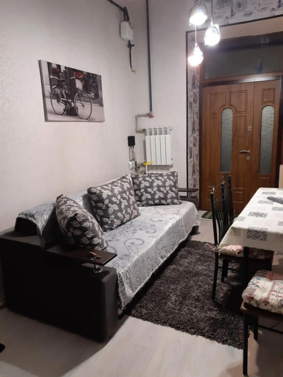 Квартира студія подобово 1