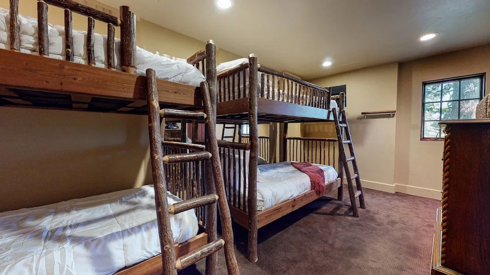 Juniper Ridge 16 5000 sq ft, Grand Chateau at Eagle, Expansive Mountain Views by RedAwning