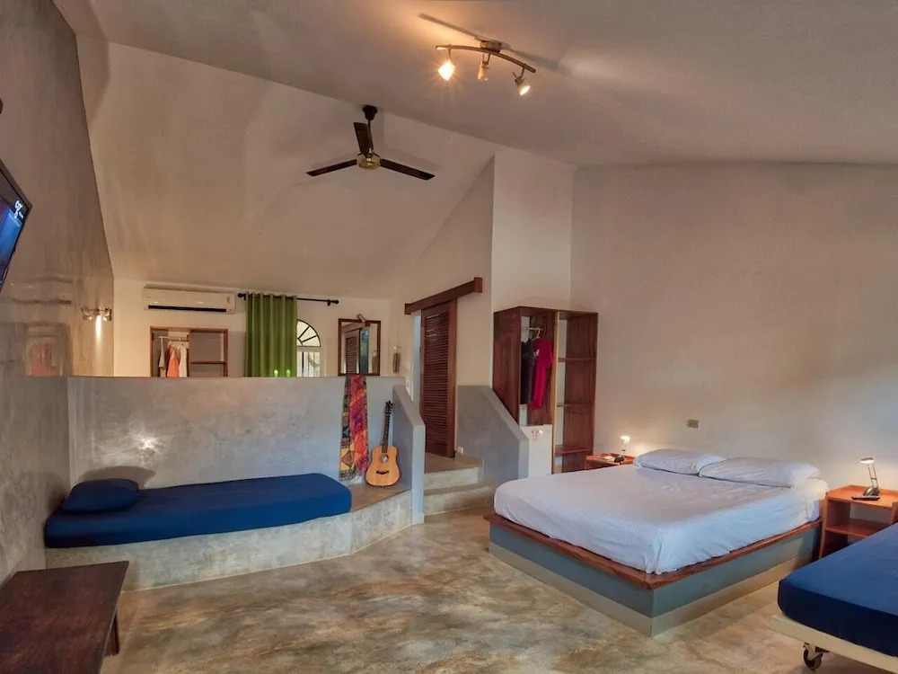 Hotel Nahua